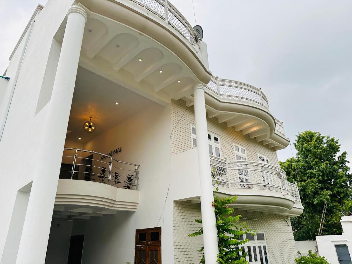 Anandmai Ghar - A Homestay In กวาลิออร์ ภายนอก รูปภาพ